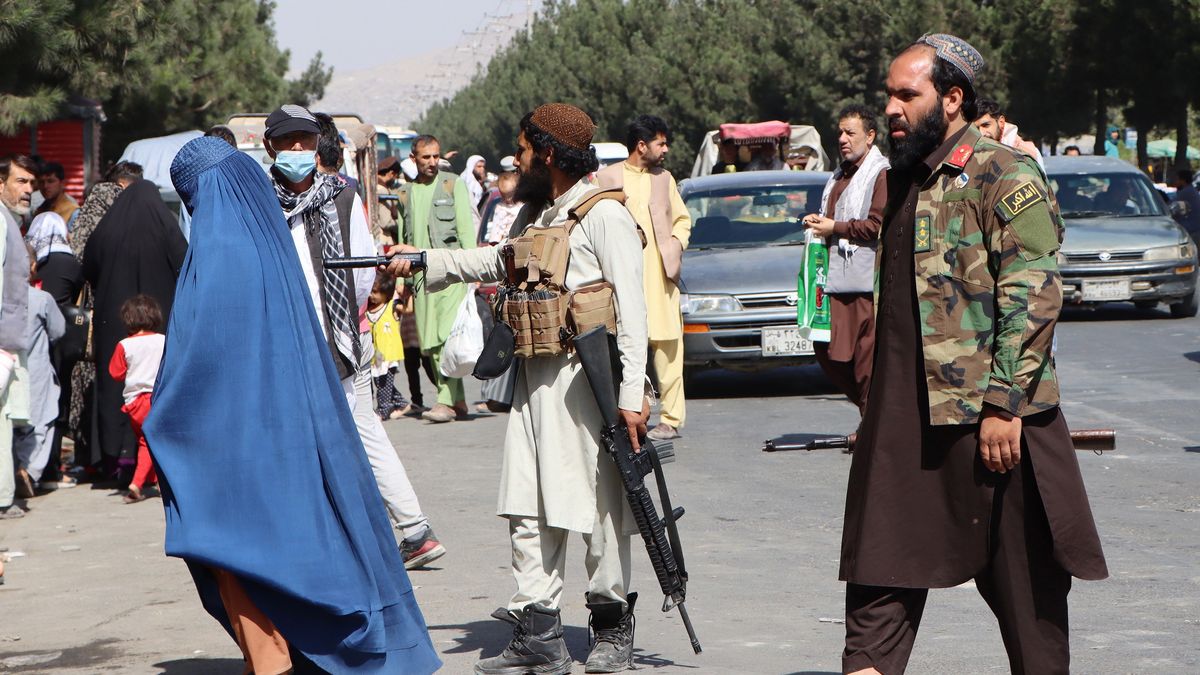 Afganistan. Protesty w Kabulu, ludzie nie mogą wypłacić pieniędzy