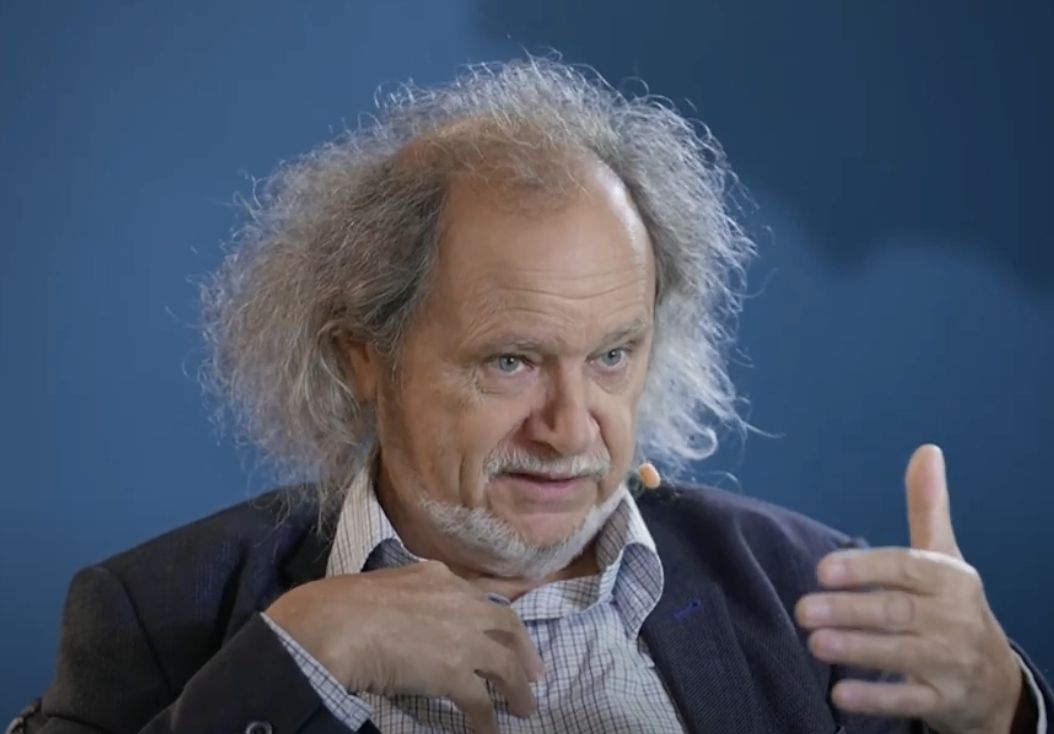 Profesor Włodzisław Duch z wydziału fizyki, astronomii i informatyki stosowanej na Uniwersytecie Mikołaja Kopernika w Toruniu
