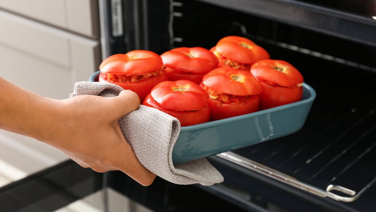 Faszerowane pomidory w obiadowym wydaniu