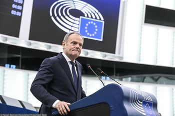 Niemiecki europoseł: odmrożenie Polsce środków z UE to błąd