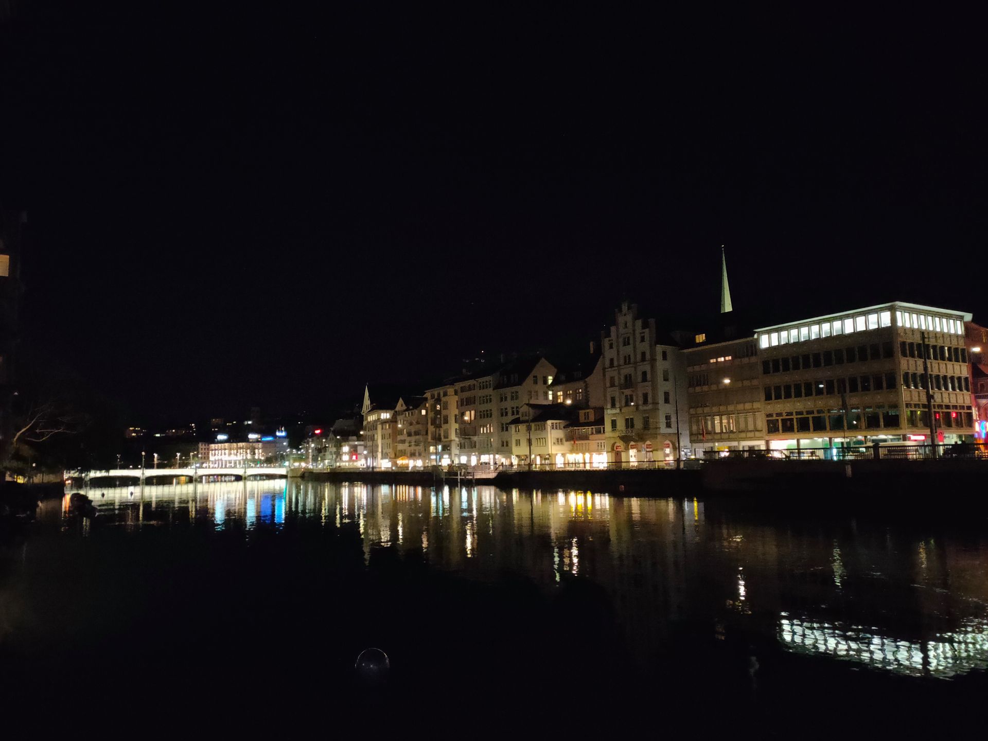 Renowacja wygląda na udaną. OPPO Reno: pierwsze wrażenia i zdjęcia z aparatu 22