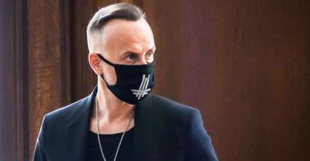 Podeptał obraz z Maryją. Nergal ma kłopoty