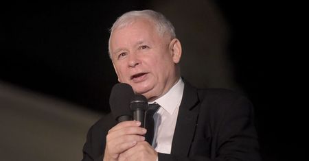 Jarosław Kaczyński trafił na kwarantannę. Jak się czuje?