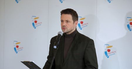 Koronawirus w Polsce. Rafał Trzaskowski odpowiada na prośbę rodziców. "Nie stać nas na to"