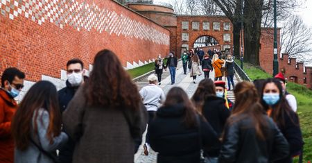 Uwaga turyści! Niebezpieczny proceder w Krakowie. Łatwo można dać się naciągnąć