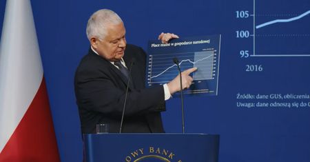 Adam Glapiński o realnych płacach. "Wszystkie znaki na niebie i ziemi wskazują, że będą rosły"