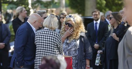 Bliscy żegnają Piotra Gesslera. Magda Gessler nie kryła łez