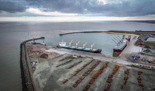 Rosyjski statek-bomba zrzucił ładunek. Tuż u wybrzeży wysp