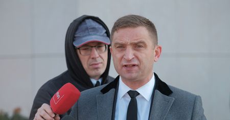 Rysunek garbatego Żyda to "znany mem". Dotowane z państwowych pieniędzy media promują antysemicką książkę