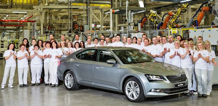 Nowa Škoda Superb weszła do produkcji, kombi nadejdzie jesienią