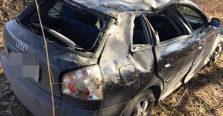 Korhynie: Jechali do szkoły, ale do niej nie dotarli. Trzy osoby w szpitalu (zdjęcia)