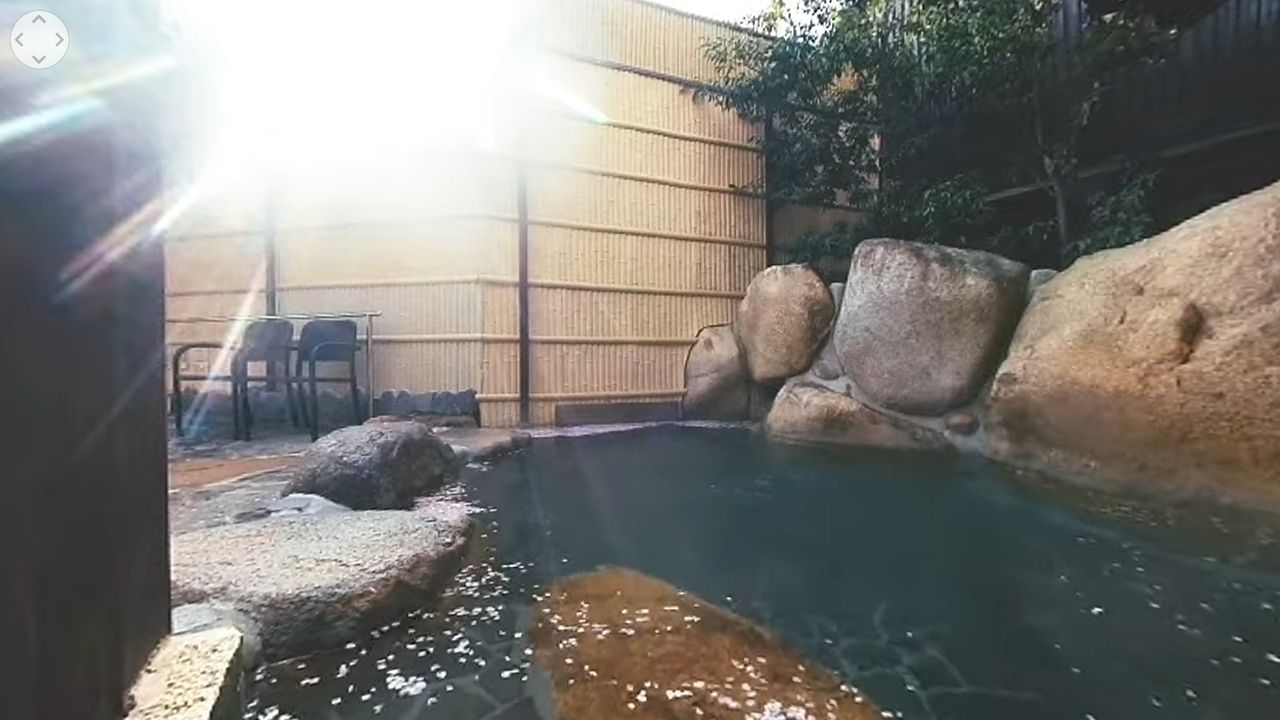Okulary VR pozwalają na kąpiel w słynnych, japońskich gorących źródłach