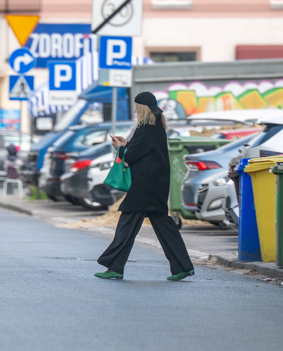 Grażyna Szapołowska sfotografowana na mieście