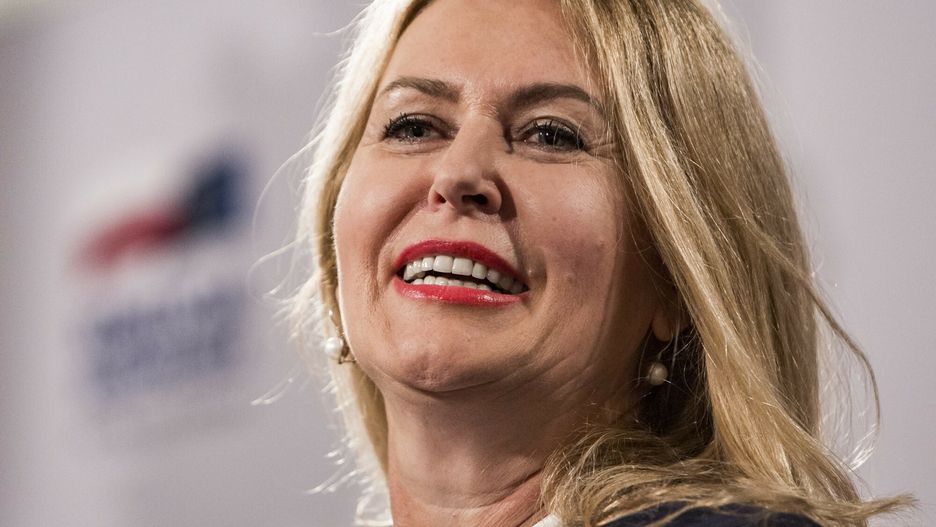 Europosłanka Elżbieta Łukacijewska ma rozwiązanie na niezaszczepione osoby. "Niech płacą za leczenie w szpitalu"