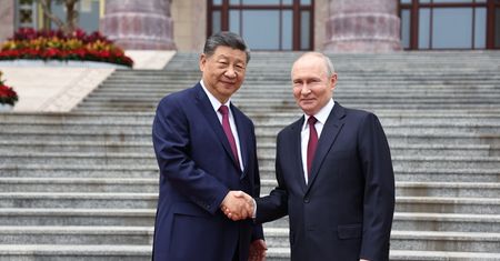 Rosja i Chiny zacieśniają współpracę. Media o tajnych szkoleniach
