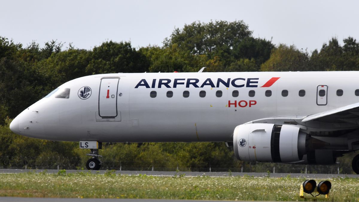 This photo shows an Air France Hop plane landing at Nantes Atlantique Airport in western France on August 25, 2025. (Photo by Ronan Houssin/NurPhoto via Getty Images)