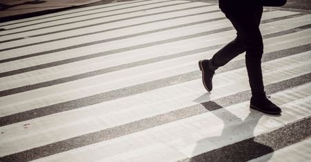 57-latka potrącona na przejściu dla pieszych