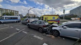 Łódź: Wypadek na rondzie Inwalidów w Łodzi