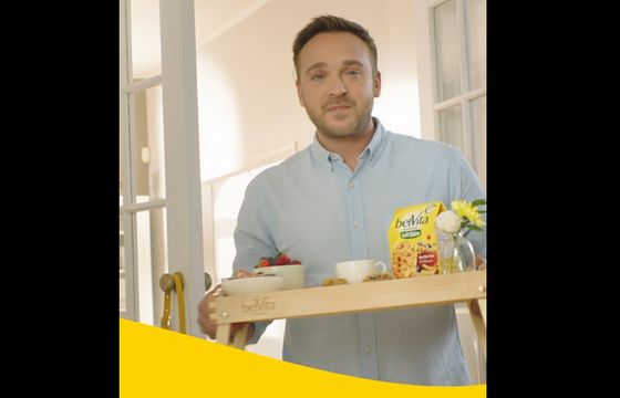 Mateusz Gessler i „Śniadania, że u la la” w kampanii ciastek belVita