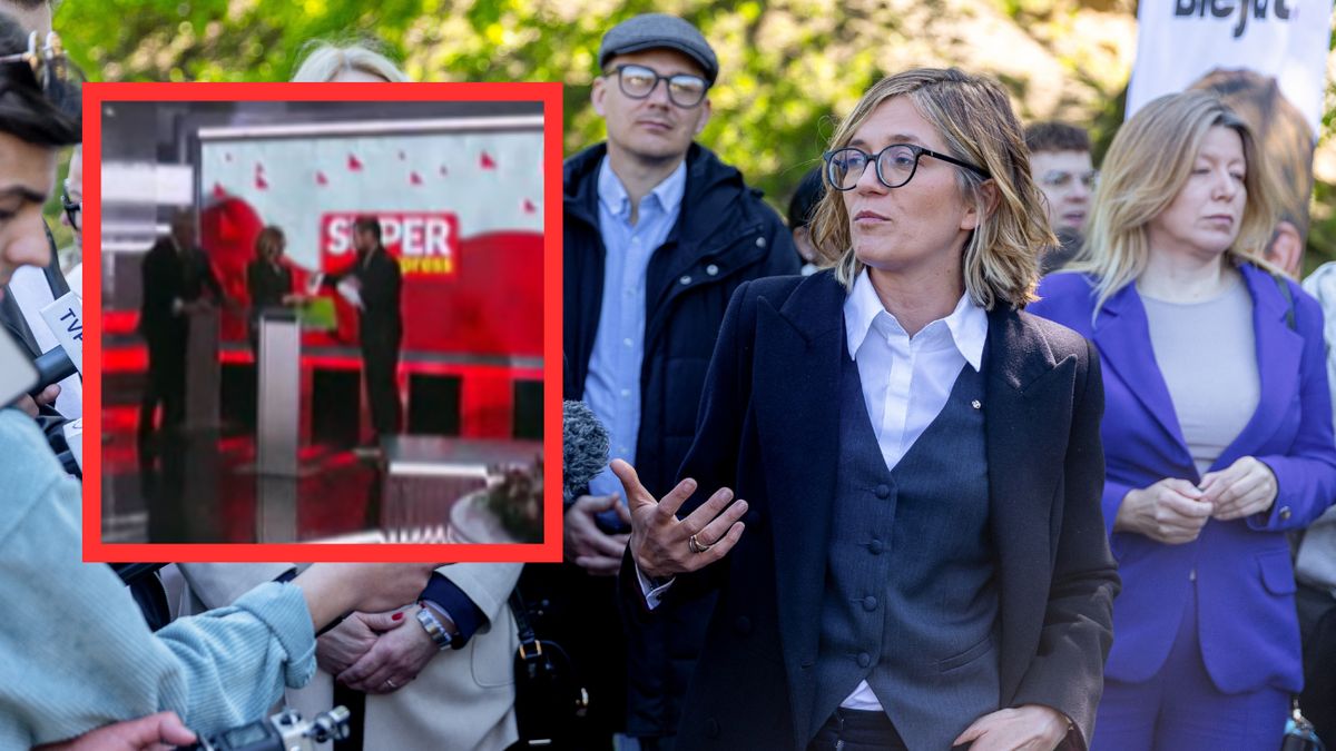 Magdalena Biejat przejęła od Krzysztofa Stanowskiego teczkę z li