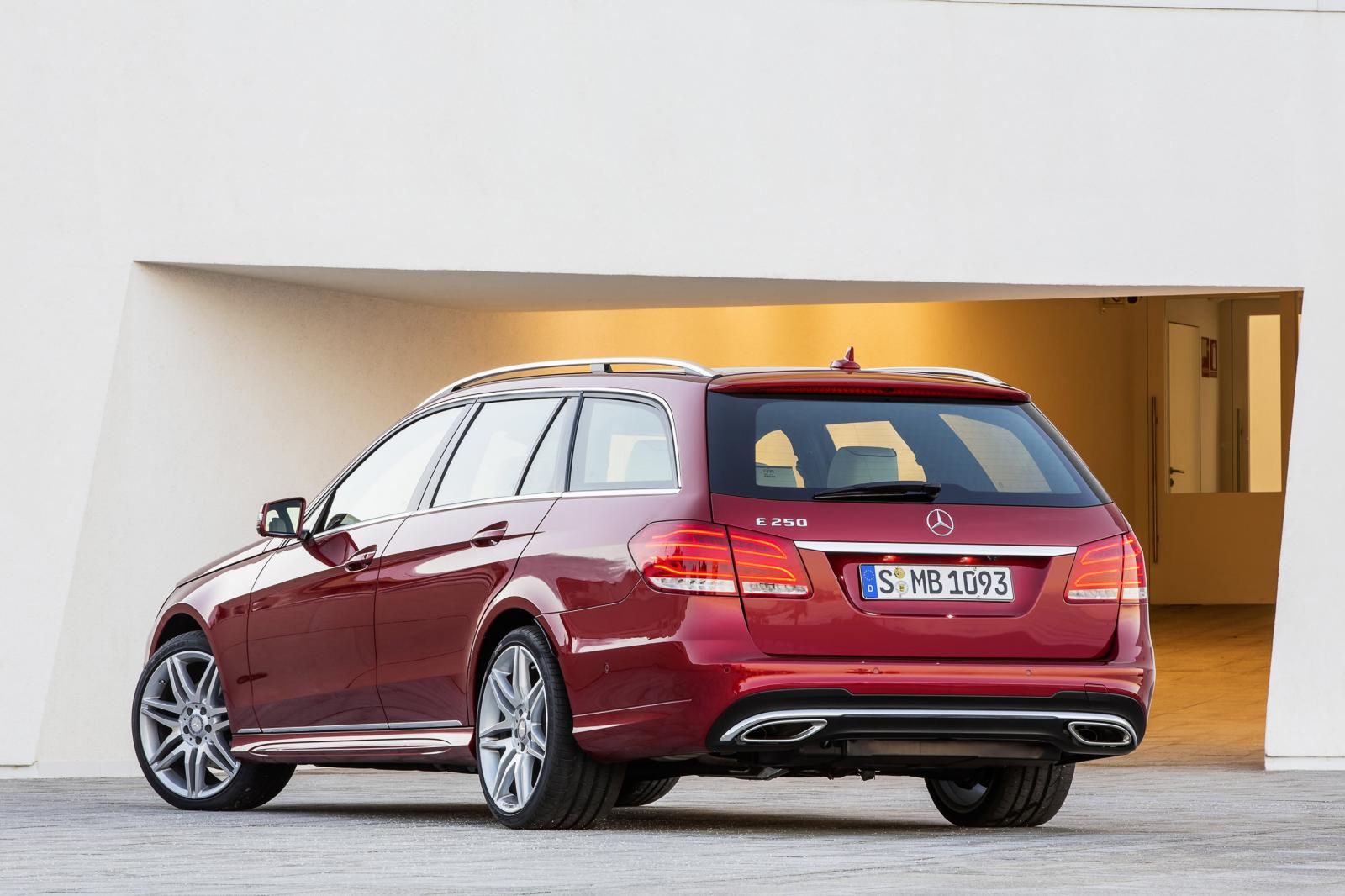 2014 Mercedes-Benz Klasy E [galeria] 27