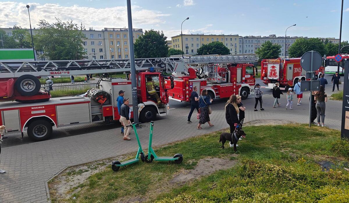 Pożar mieszkania w bloku przy ul. Łabędziej