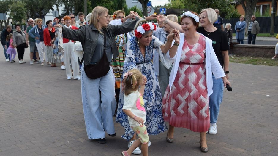Takiego wydarzenia nie było. Karszniczanie tańczyli poloneza na 200 lat miasta