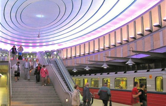 Ströer ma nową umowę z Warszawą na reklamy w metrze