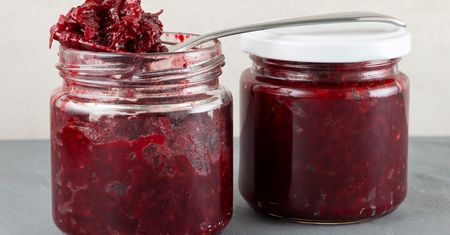 Najlepsze tarte buraczki na zimę. Zrób ze mną zapas do słoików bez dodatku octu