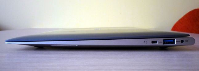 Asus Zenbook UX21E - ścianka prawa (micro HDMI, USB 3.0, zasilanie)