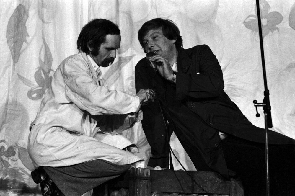 45 lat temu Zenon Laskowik i Bohdan Smoleń zadrwili z cenzury. Najsłynniejszy kabaret PRL-u