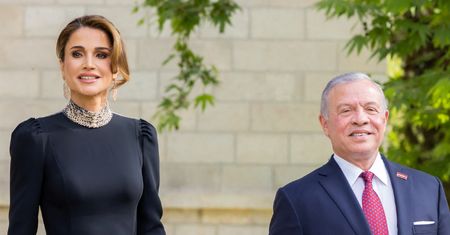 Tak królowa Rania wystroiła się na ślub syna. Internauci w SZOKU: "Jak na pogrzeb" (ZDJĘCIA)