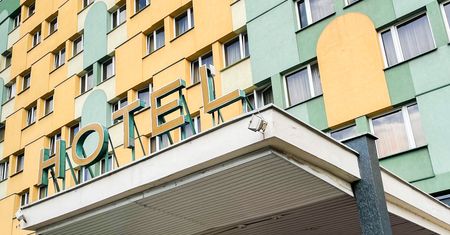 Dali dach nad głową dla 320 uchodźców. Teraz sami proszą o pomoc