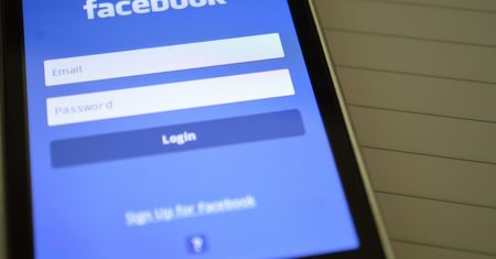 Facebook popularną przeglądarką internetową. Wyniki są niepokojące