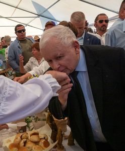 Wieś tańczy, śpiewa, je i pije za pieniądze od państwowych instytucji. Ósmy sponsor: bank