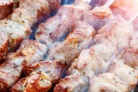 Jedzenie grillowanego lub mocno wypieczonego mięsa i ryb zwiększa ryzyko nadciśnienia