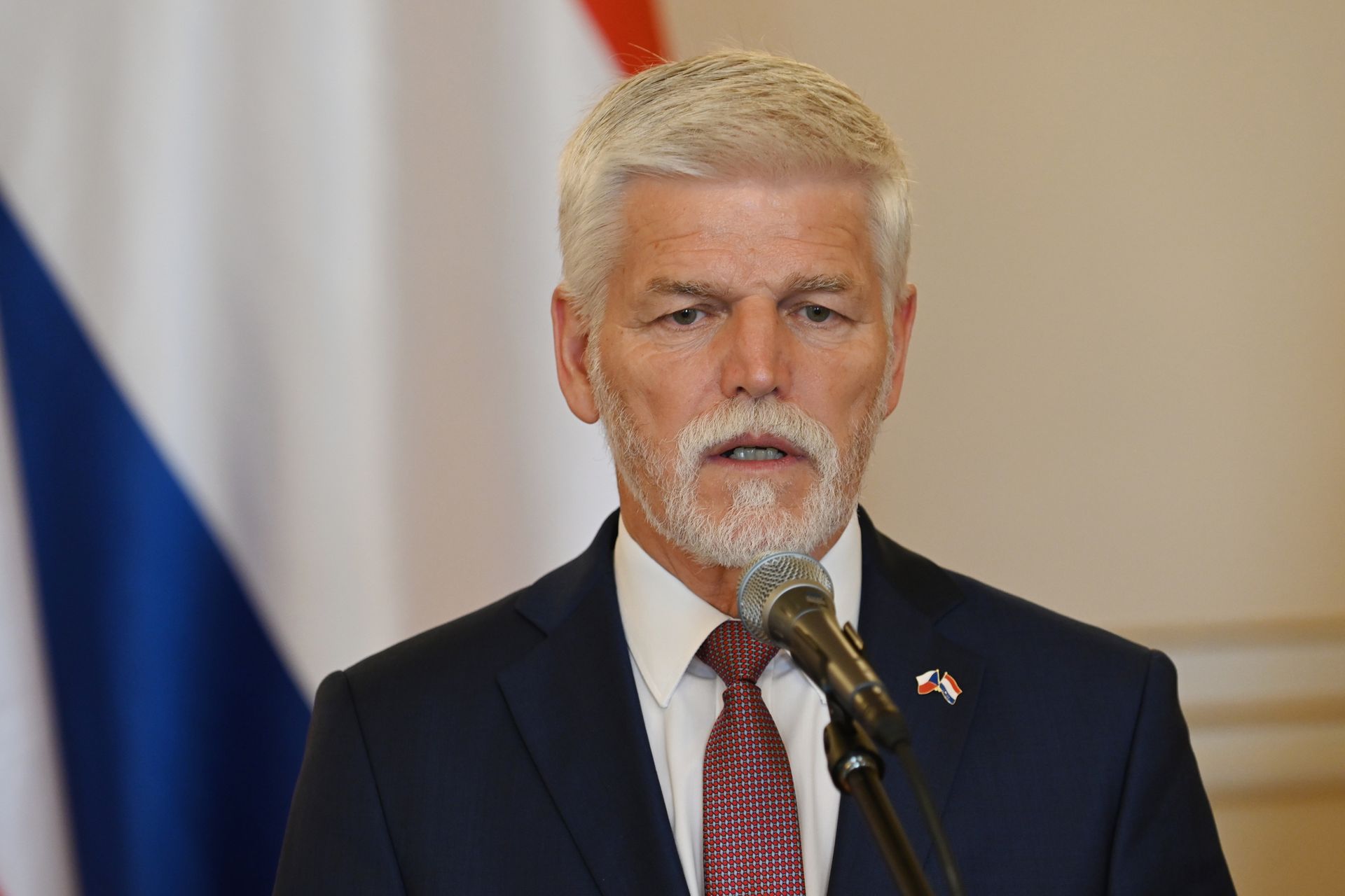 wiadomości,aktualności,WP Wiadomości Prezydent Czech mówi o szantażu. Pokazał SMS-y