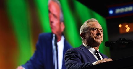 Amerykański sekretarz ds. zdrowia zwrócił się do antyszczepionkowców. Znaczące słowa