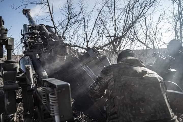 Rosjanie próbują przełamać ukraińską obronę na wchodnim odcinku frontu. Najintensywniejsze walki trwają w Bachmucie i okolicach