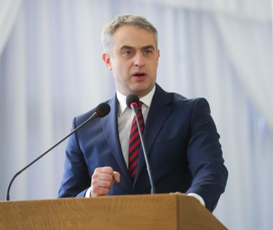 Rząd nie będzie kontynuował programu PiS-u? "Nieporozumienie"