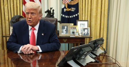 Inwestorzy rozczarowani po decyzji Trumpa. Bitcoin zanurkował