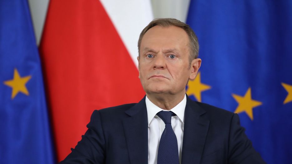 Tusk: problemem konstytucji jest to, że do władzy doszli ludzie, którzy ją gwałcą