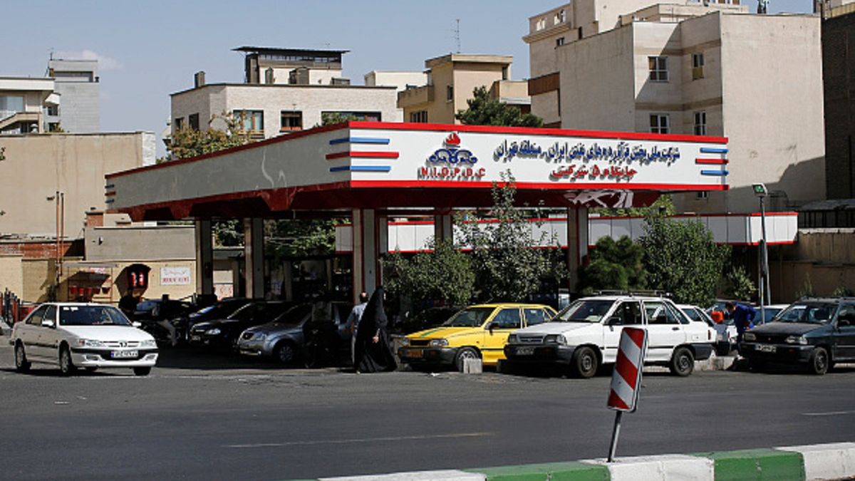 Stacja benzynowa w Iranie 