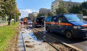 Warszawa. Awaria wodociągu w okolicach Al. Waszyngtona i Kinowej