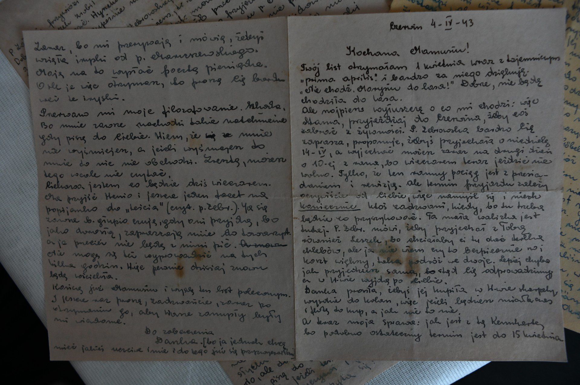 Walizka z czasów Powstania Warszawskiego uratowana ze śmietnika, pomogła odkryć historię rodziny Bojarskich.