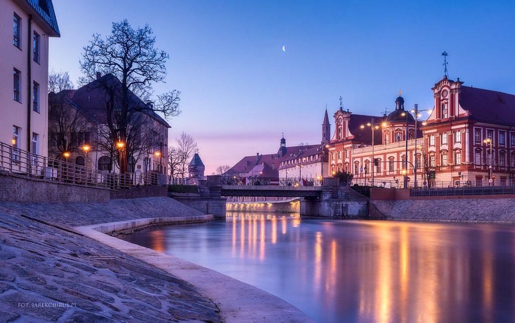 Magia miejskich świateł w fotografiach Jarosława Ciurusia 12