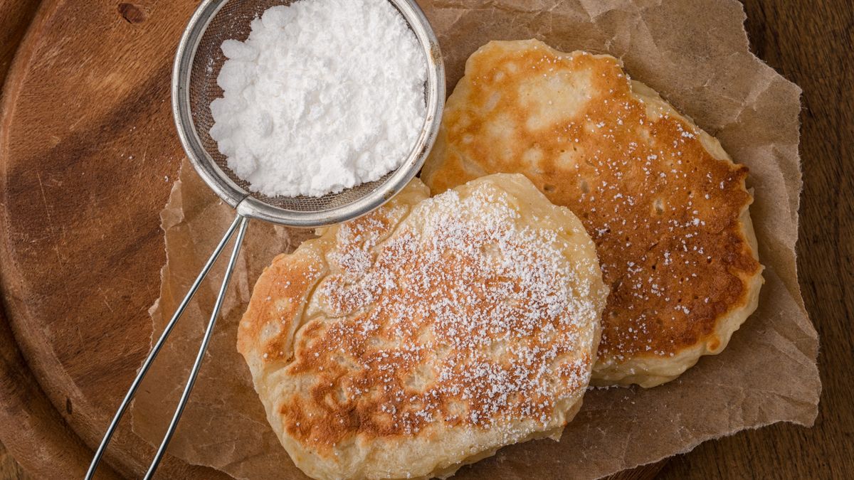 Pieczone racuchy z jabłkami są lżejsze niż smażone