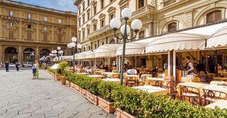 W tym mieście już nie zjesz w ogródku przed restauracją. Kilkadziesiąt ulic z zakazem