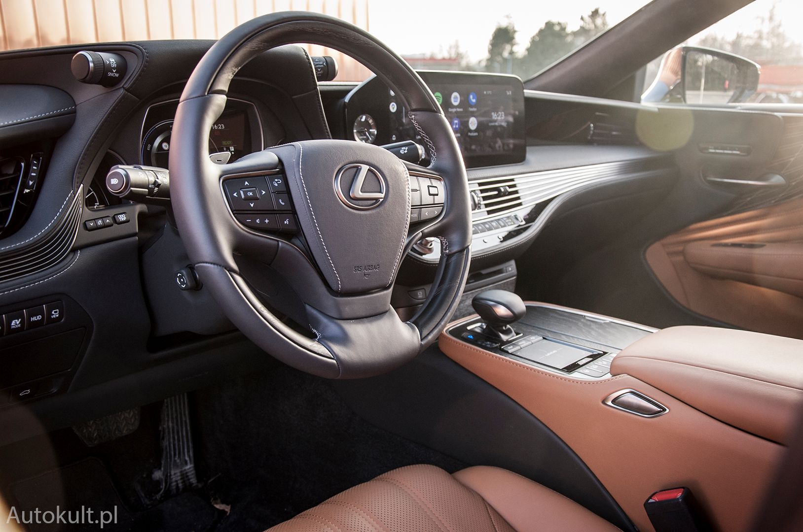 Lexus LS 500h (2021)
