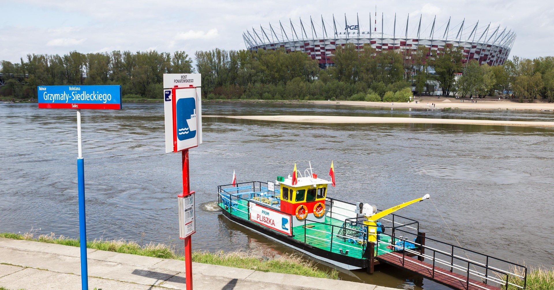 W jednym z polskich miast możesz skorzystać z wycieczki tramwajem wodnym całkiem za darmo. Zobacz, czemu warto w ten sposób urozmaicić sobie zwiedzanie.